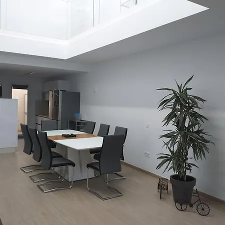New Luxury With Jacuzzi In Heart Of Lanzarote Feriehus *