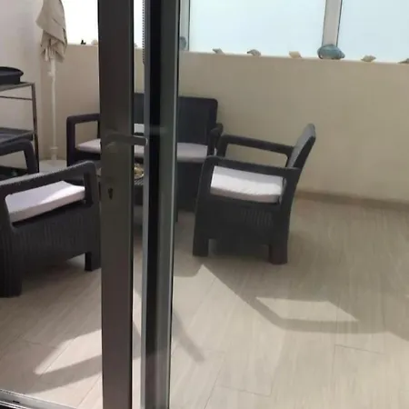 בית נופש New Luxury With Jacuzzi In Heart Of Lanzarote קוסטה טגוויסה